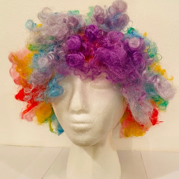 Clown Wig - Picture 7 of 11